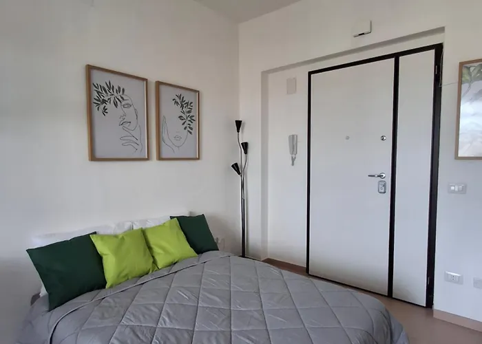 Domus Mazzini - Urban Oasis With Panoramic View Potenza